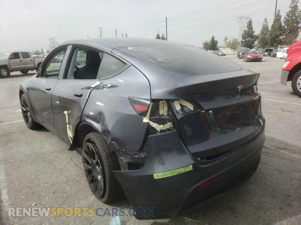 3 Photograph of a damaged car 5YJYGDEE4MF278563 TESLA MODEL Y 2021