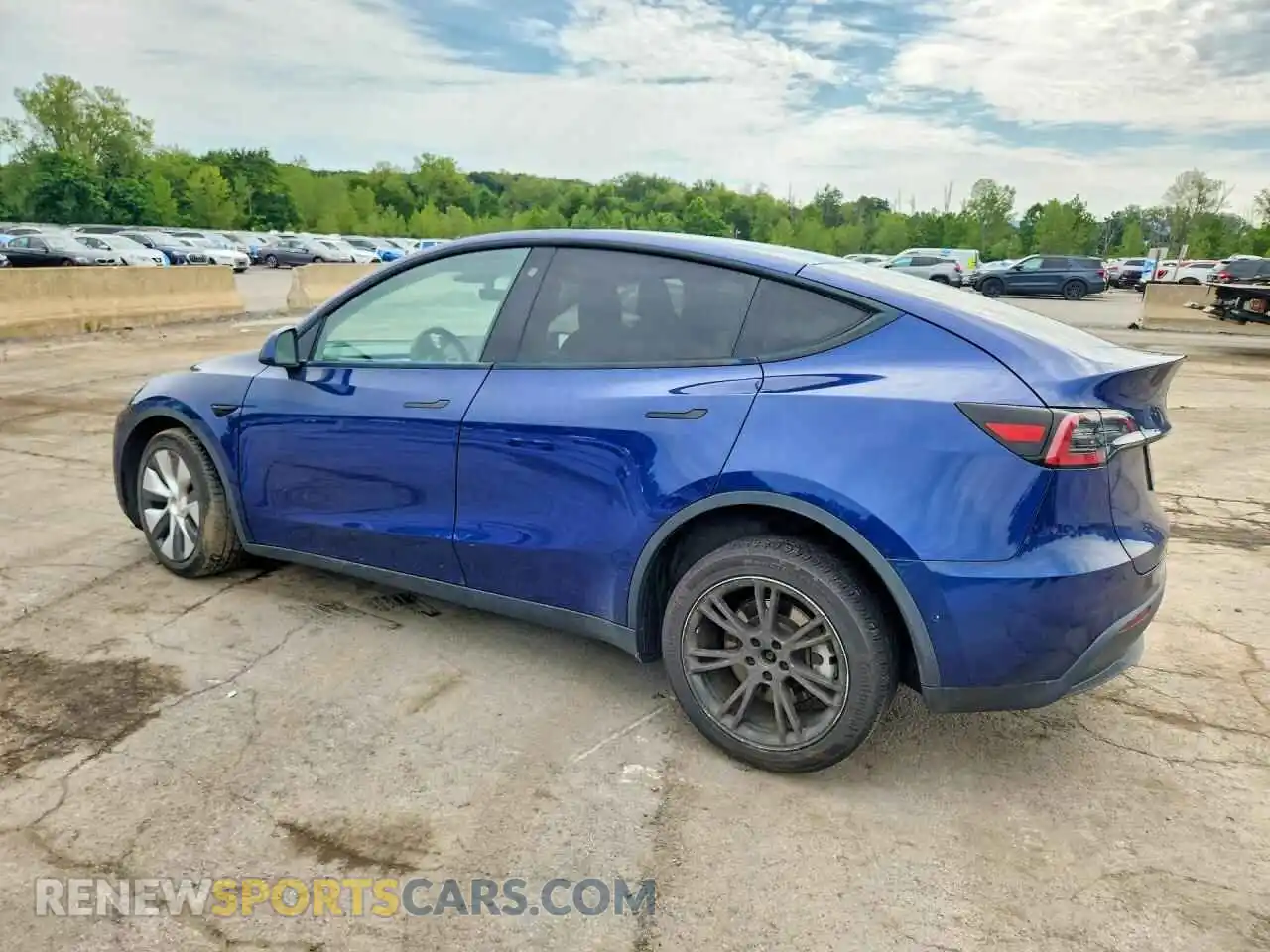 2 Photograph of a damaged car 5YJYGDEE4MF297078 TESLA MODEL Y 2021