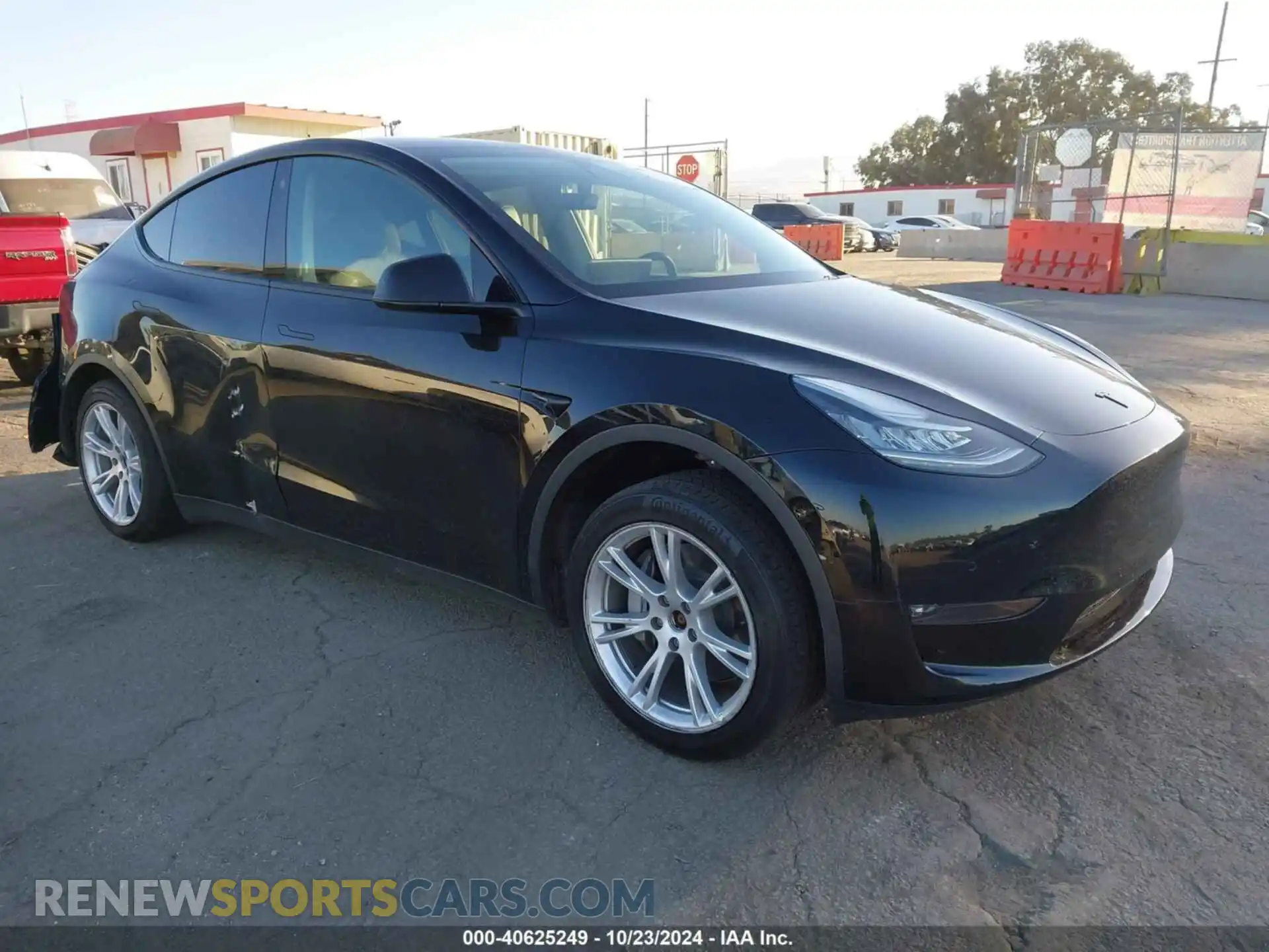 1 Photograph of a damaged car 5YJYGDEE4MF299459 TESLA MODEL Y 2021