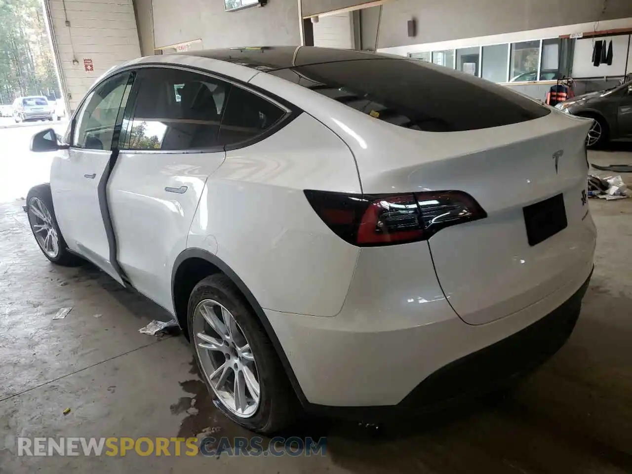 3 Фотография поврежденного автомобиля 5YJYGDEE5MF061216 TESLA MODEL Y 2021