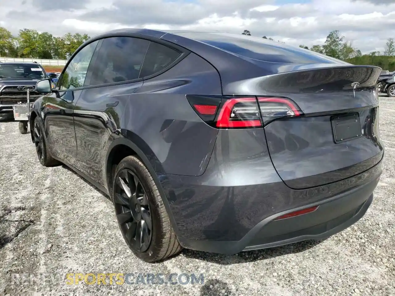 3 Photograph of a damaged car 5YJYGDEE5MF062186 TESLA MODEL Y 2021