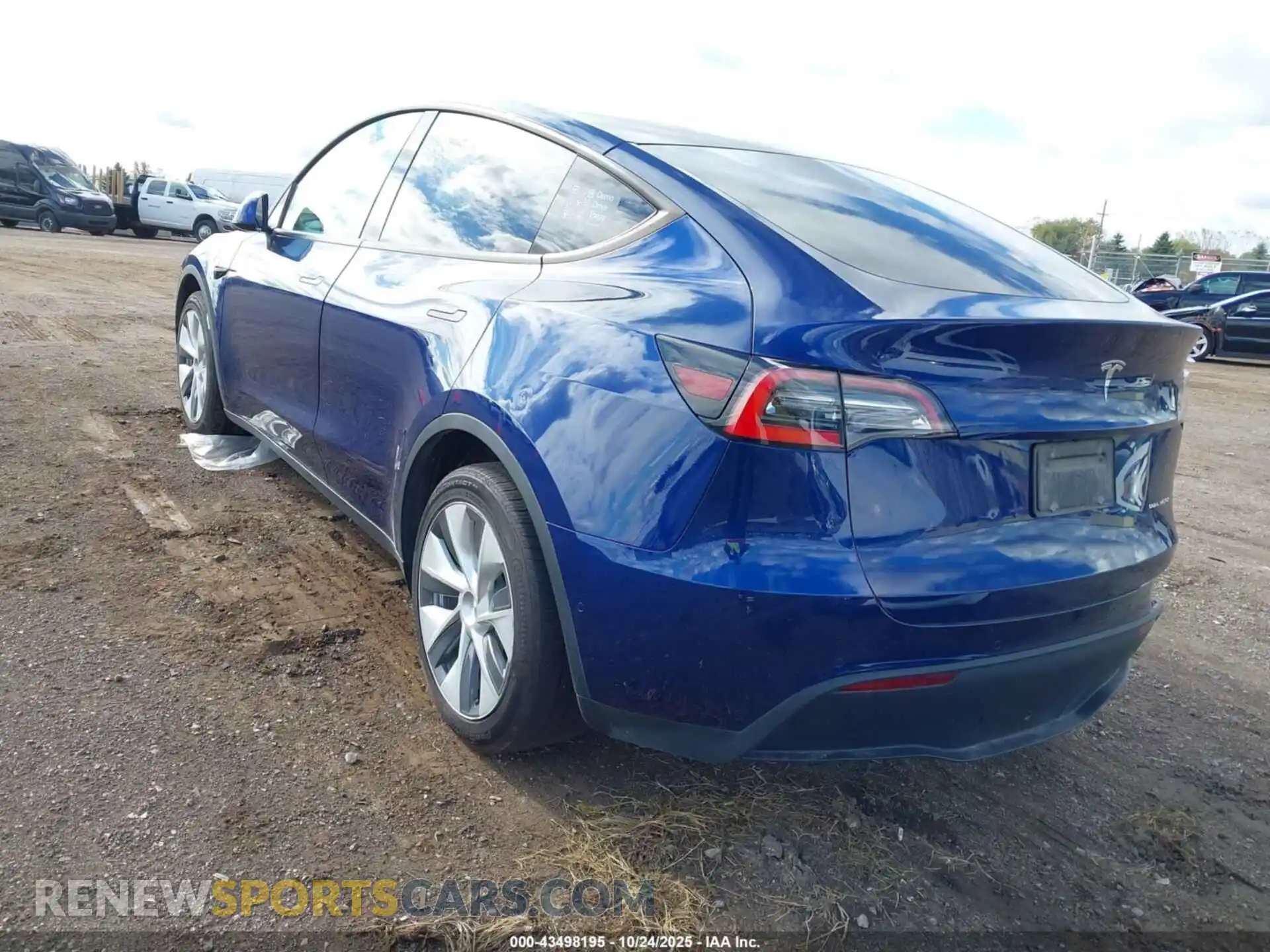 3 Photograph of a damaged car 5YJYGDEE5MF065914 TESLA MODEL Y 2021