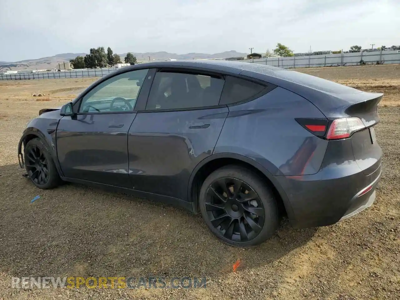 2 Photograph of a damaged car 5YJYGDEE5MF072152 TESLA MODEL Y 2021