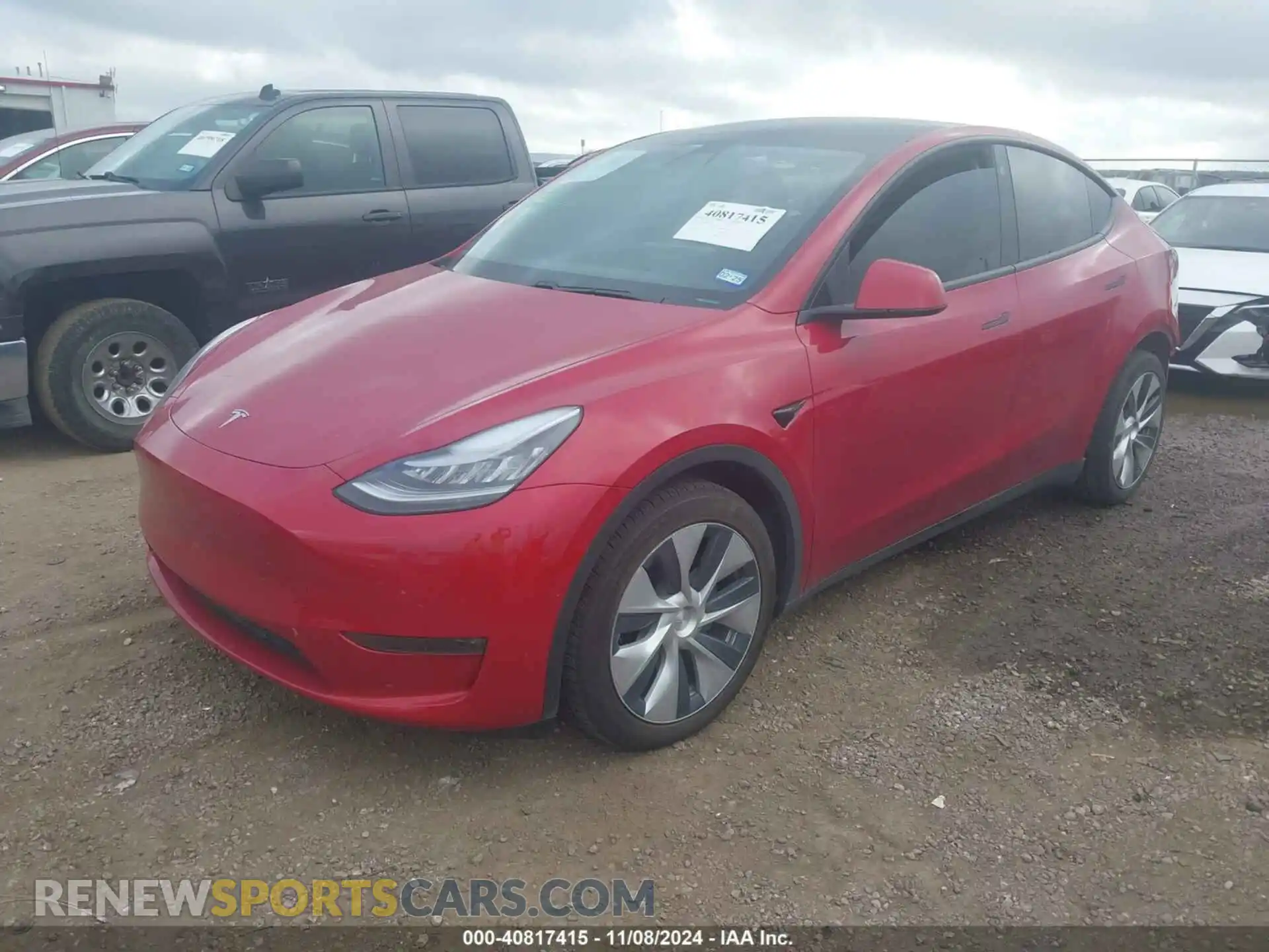 2 Photograph of a damaged car 5YJYGDEE5MF083684 TESLA MODEL Y 2021