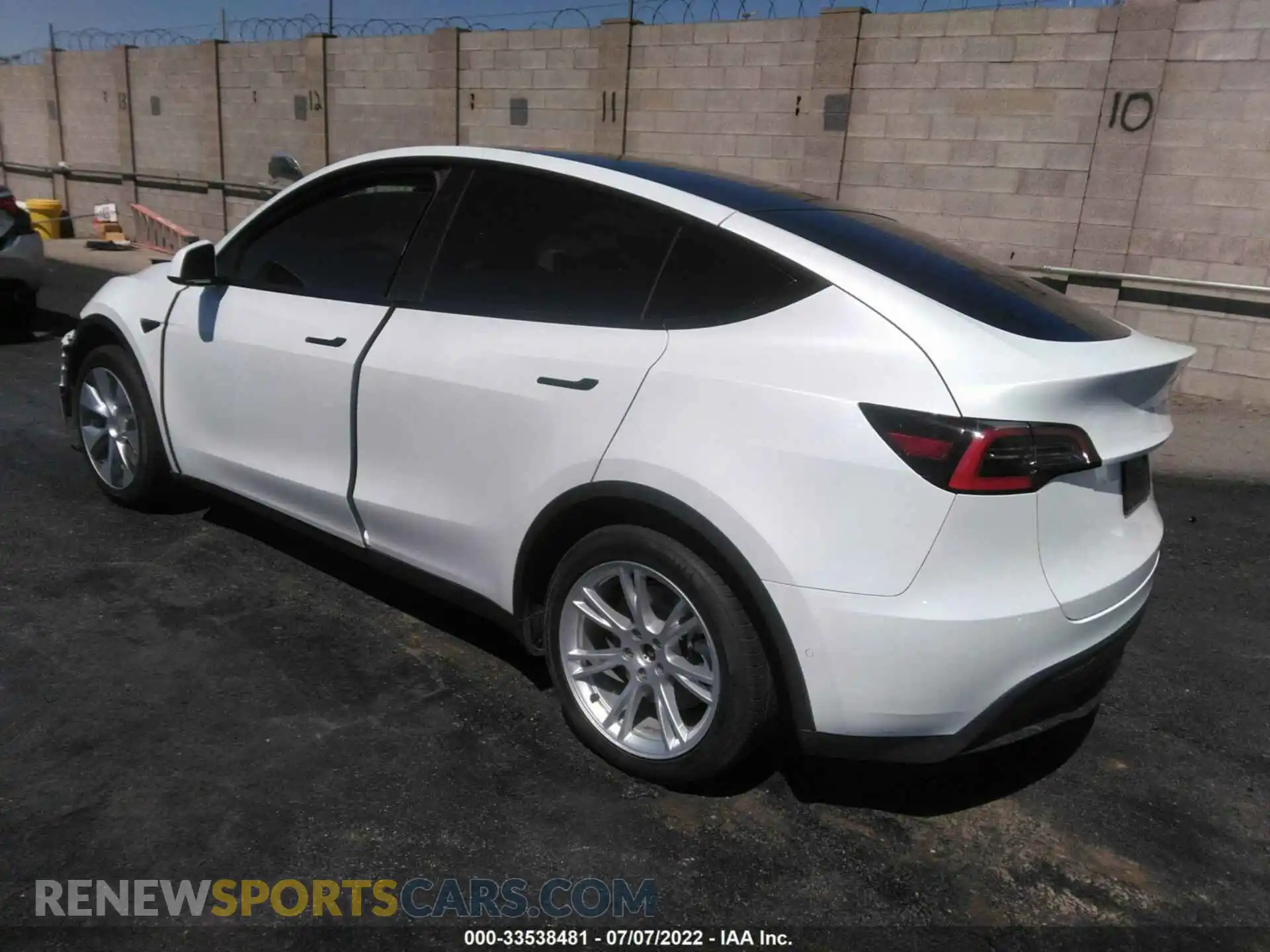 3 Photograph of a damaged car 5YJYGDEE5MF090344 TESLA MODEL Y 2021