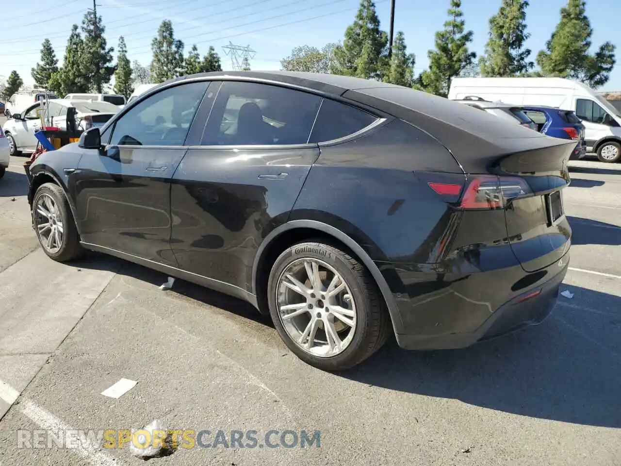 2 Photograph of a damaged car 5YJYGDEE5MF091557 TESLA MODEL Y 2021
