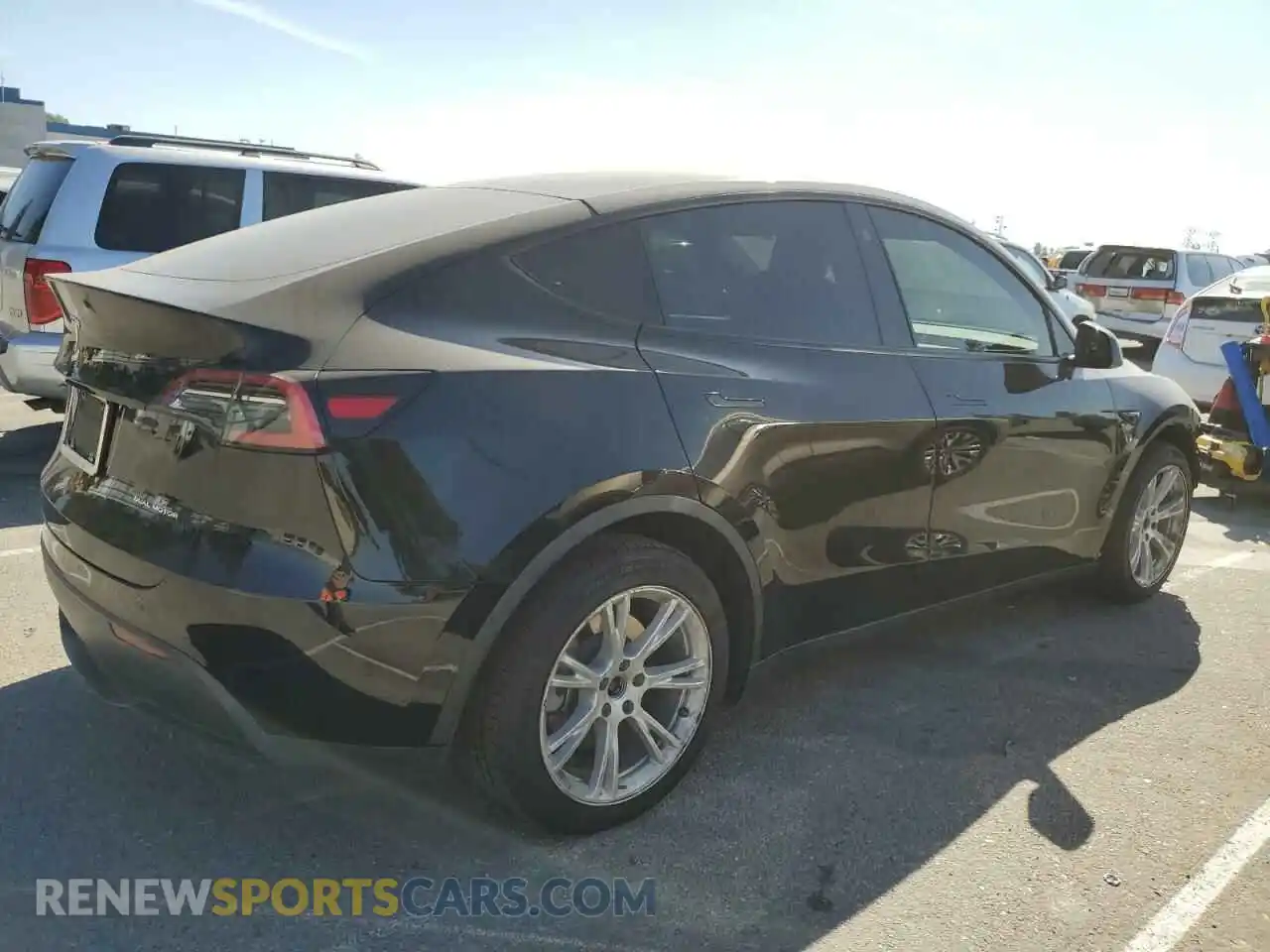 3 Photograph of a damaged car 5YJYGDEE5MF091557 TESLA MODEL Y 2021