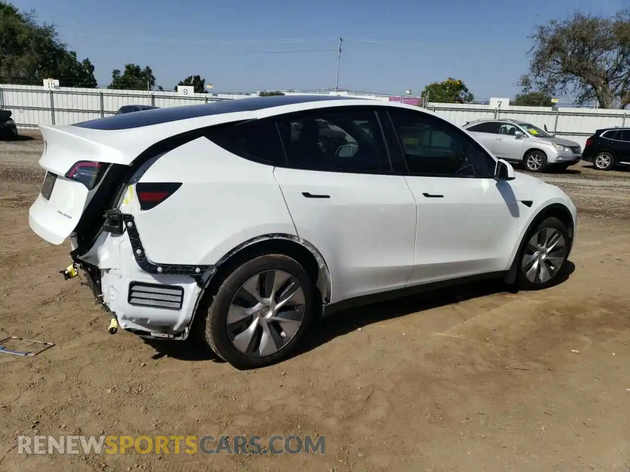 3 Photograph of a damaged car 5YJYGDEE5MF092210 TESLA MODEL Y 2021