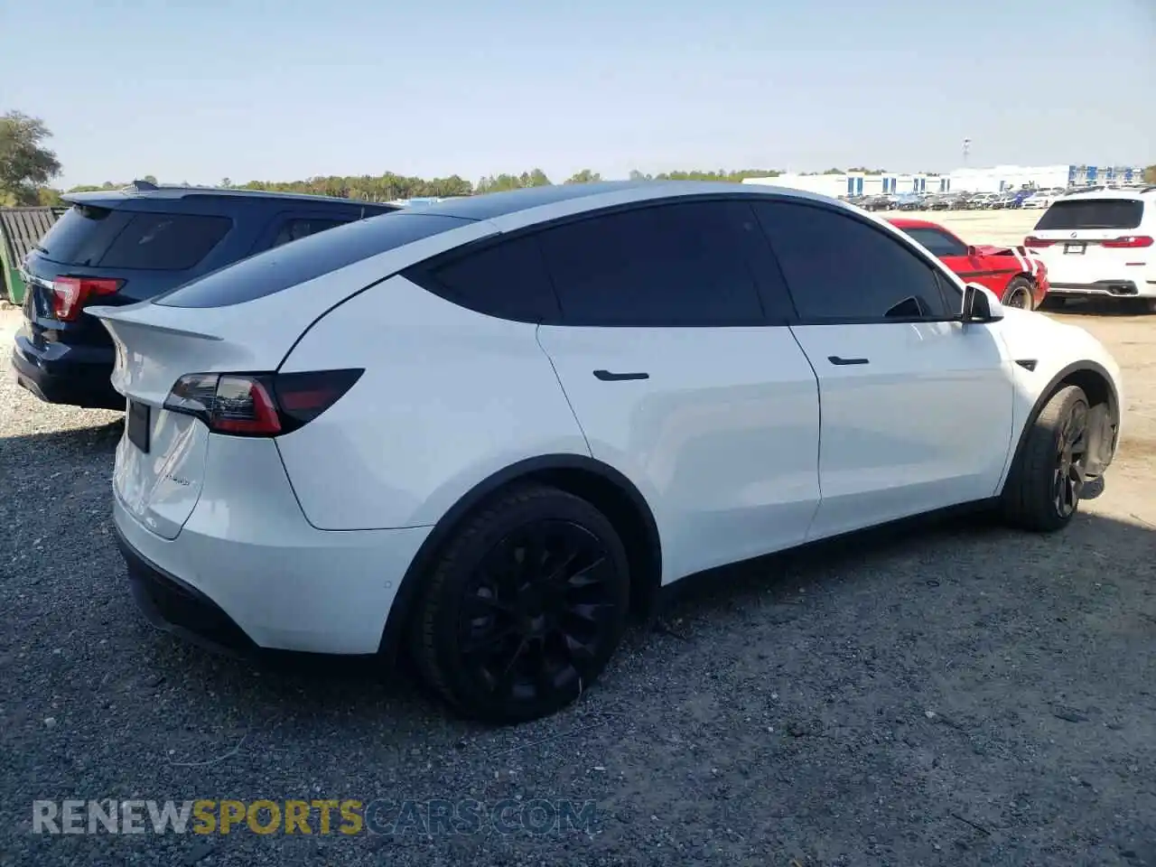 3 Photograph of a damaged car 5YJYGDEE5MF103450 TESLA MODEL Y 2021