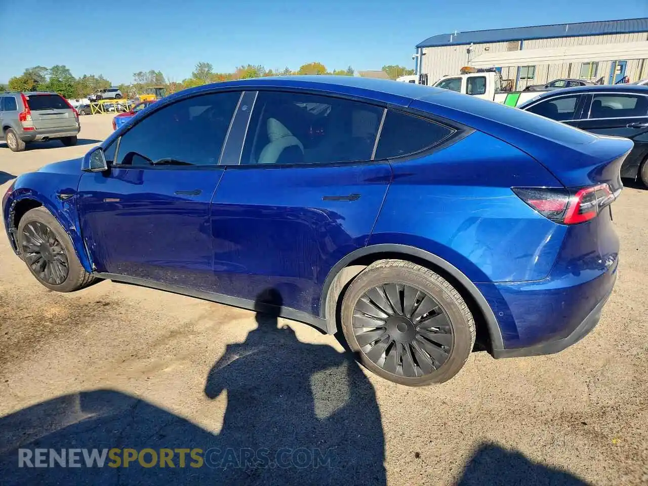 2 Photograph of a damaged car 5YJYGDEE5MF117798 TESLA MODEL Y 2021