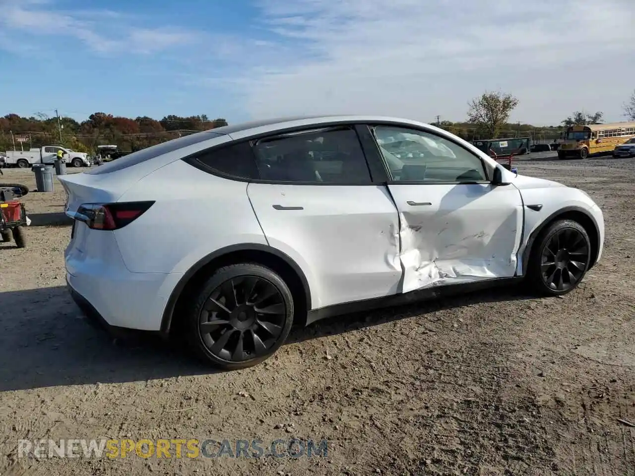 3 Photograph of a damaged car 5YJYGDEE5MF119664 TESLA MODEL Y 2021