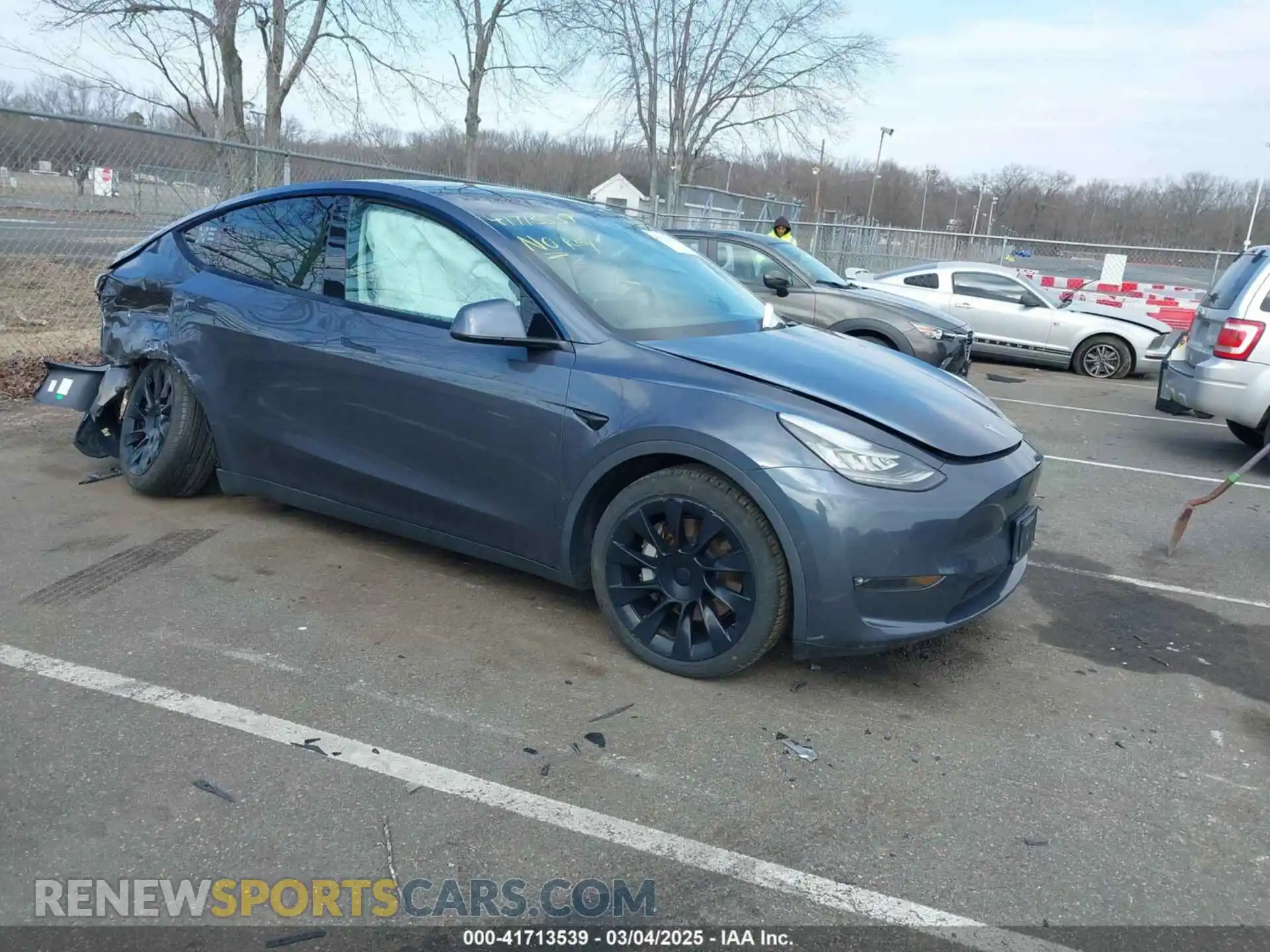 1 Photograph of a damaged car 5YJYGDEE5MF125626 TESLA MODEL Y 2021