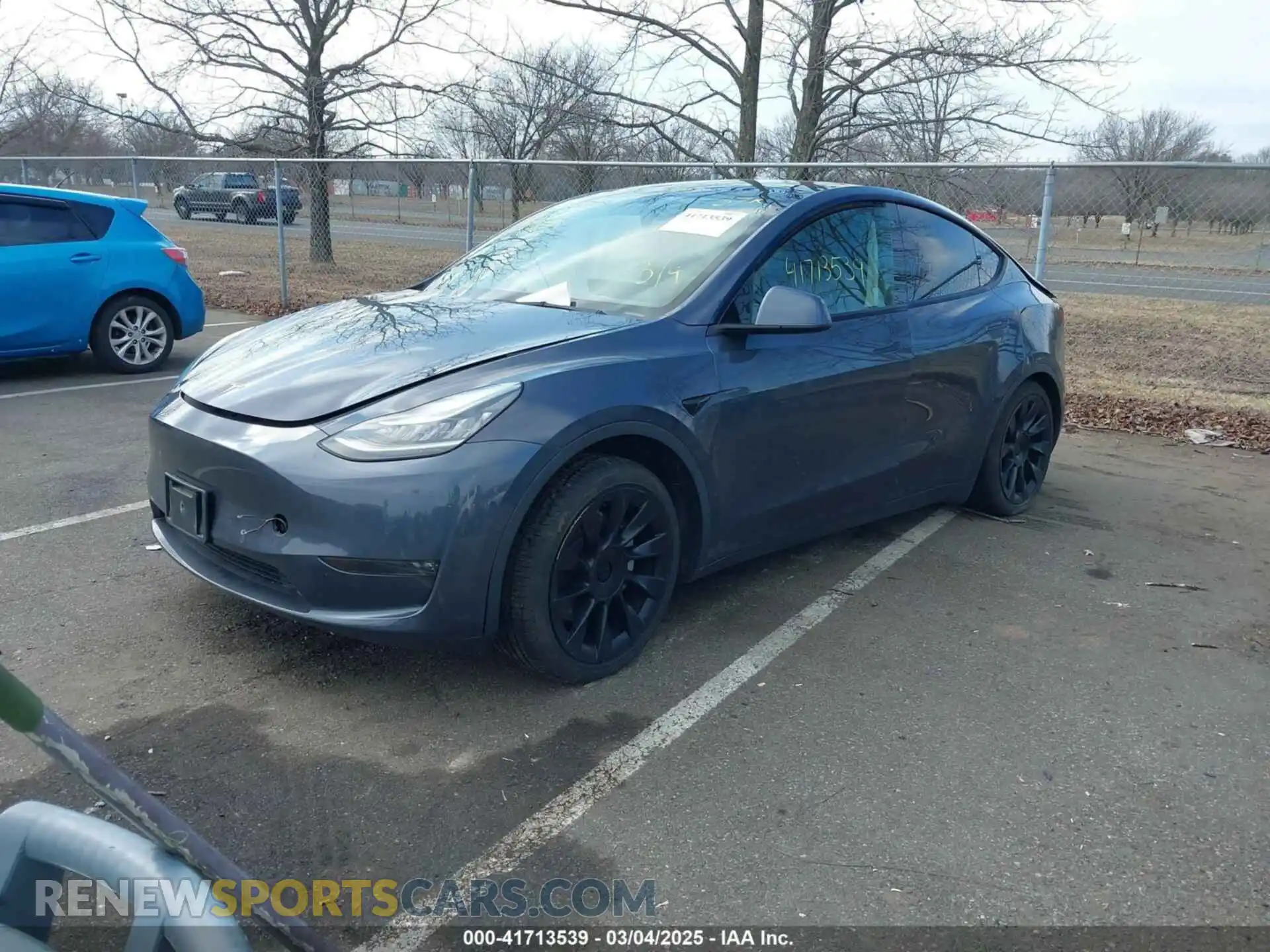 2 Photograph of a damaged car 5YJYGDEE5MF125626 TESLA MODEL Y 2021