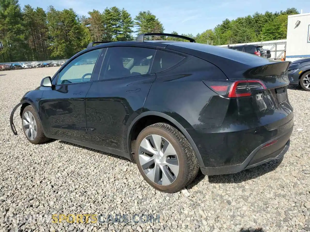 2 Photograph of a damaged car 5YJYGDEE5MF146024 TESLA MODEL Y 2021
