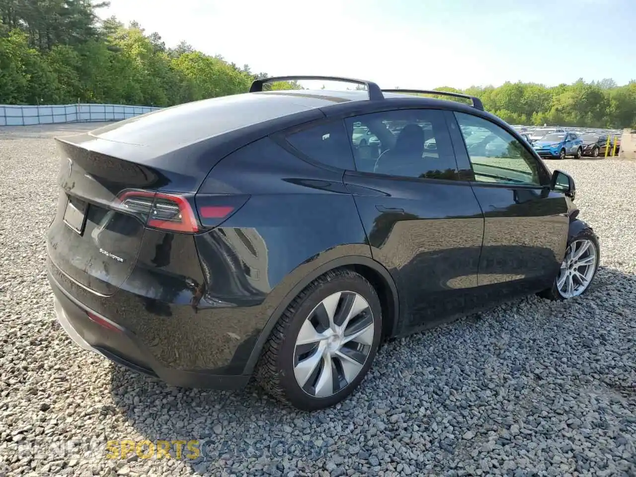 3 Photograph of a damaged car 5YJYGDEE5MF146024 TESLA MODEL Y 2021