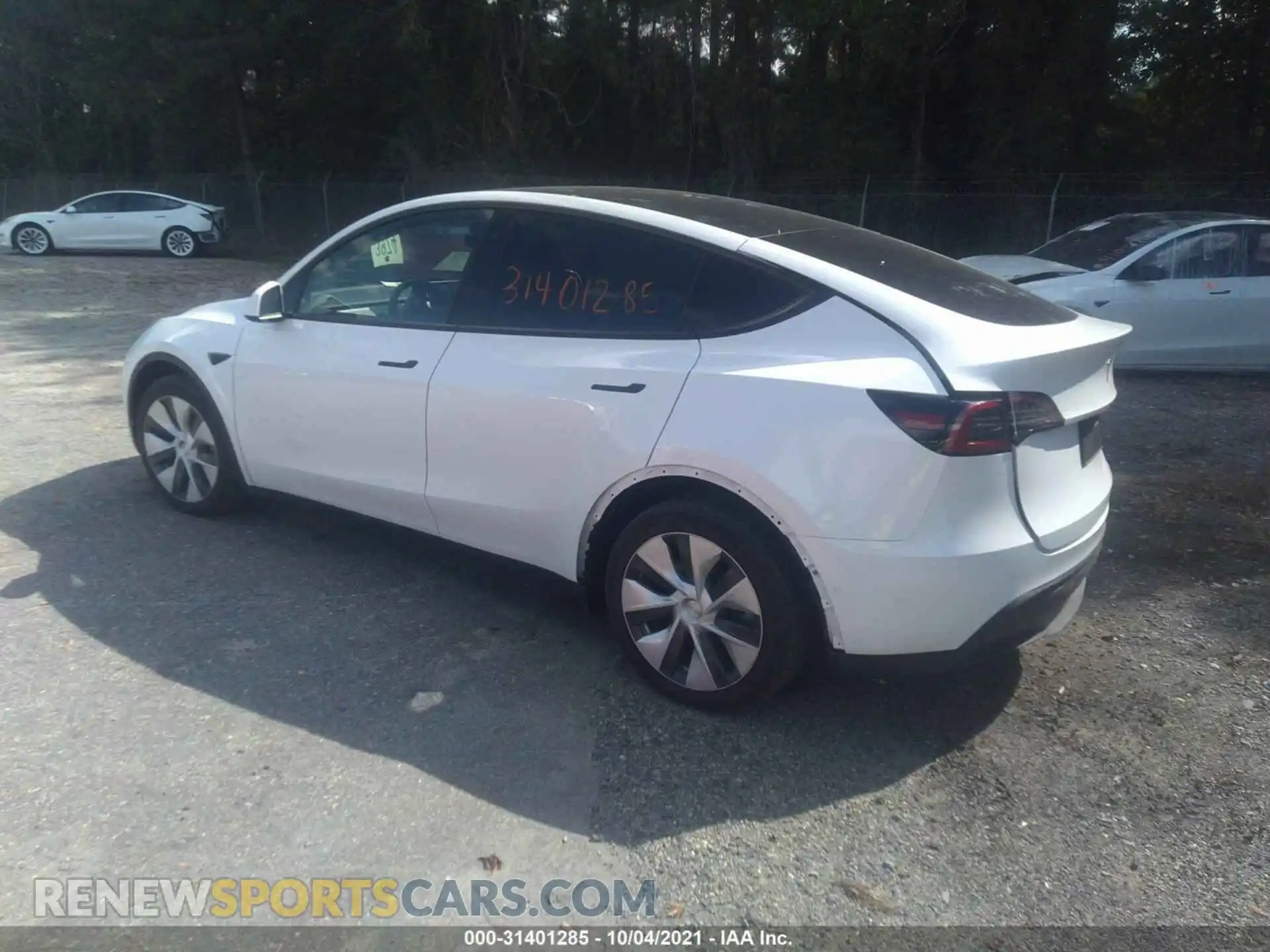3 Photograph of a damaged car 5YJYGDEE5MF204357 TESLA MODEL Y 2021