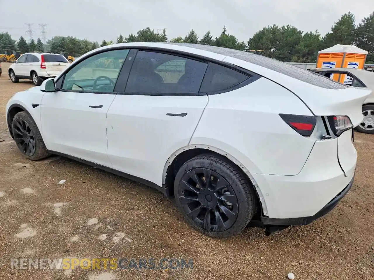 2 Photograph of a damaged car 5YJYGDEE5MF209235 TESLA MODEL Y 2021