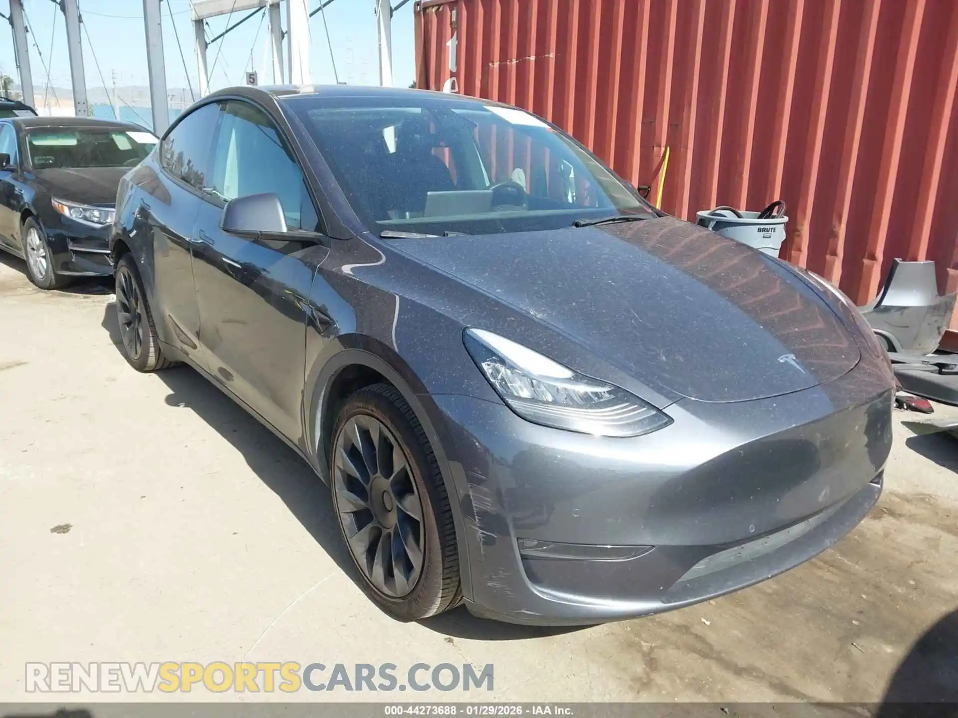 1 Photograph of a damaged car 5YJYGDEE5MF241683 TESLA MODEL Y 2021