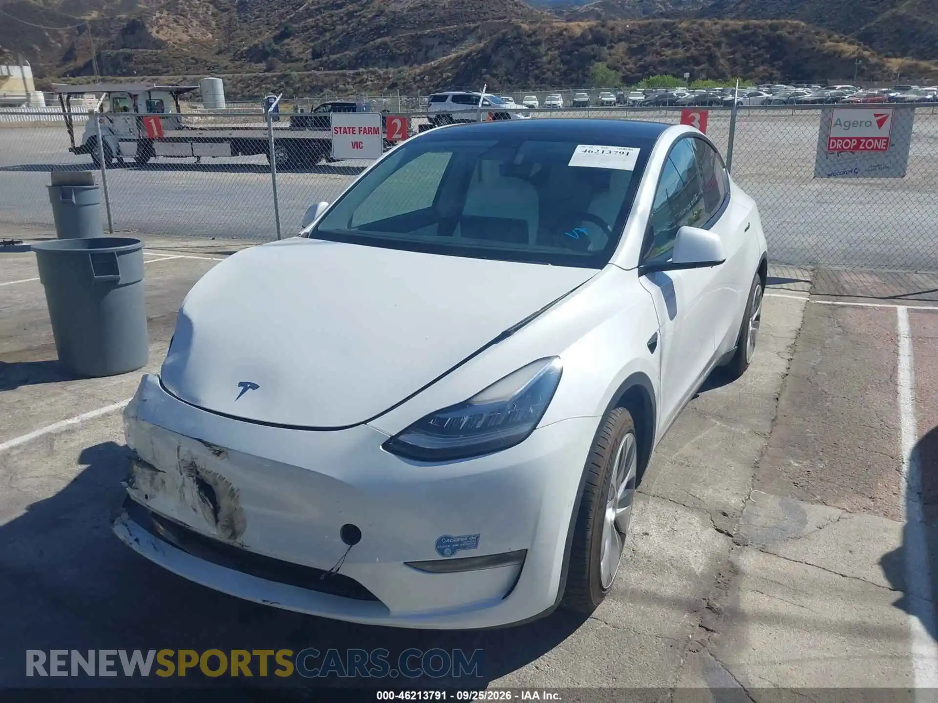 2 Photograph of a damaged car 5YJYGDEE5MF251517 TESLA MODEL Y 2021