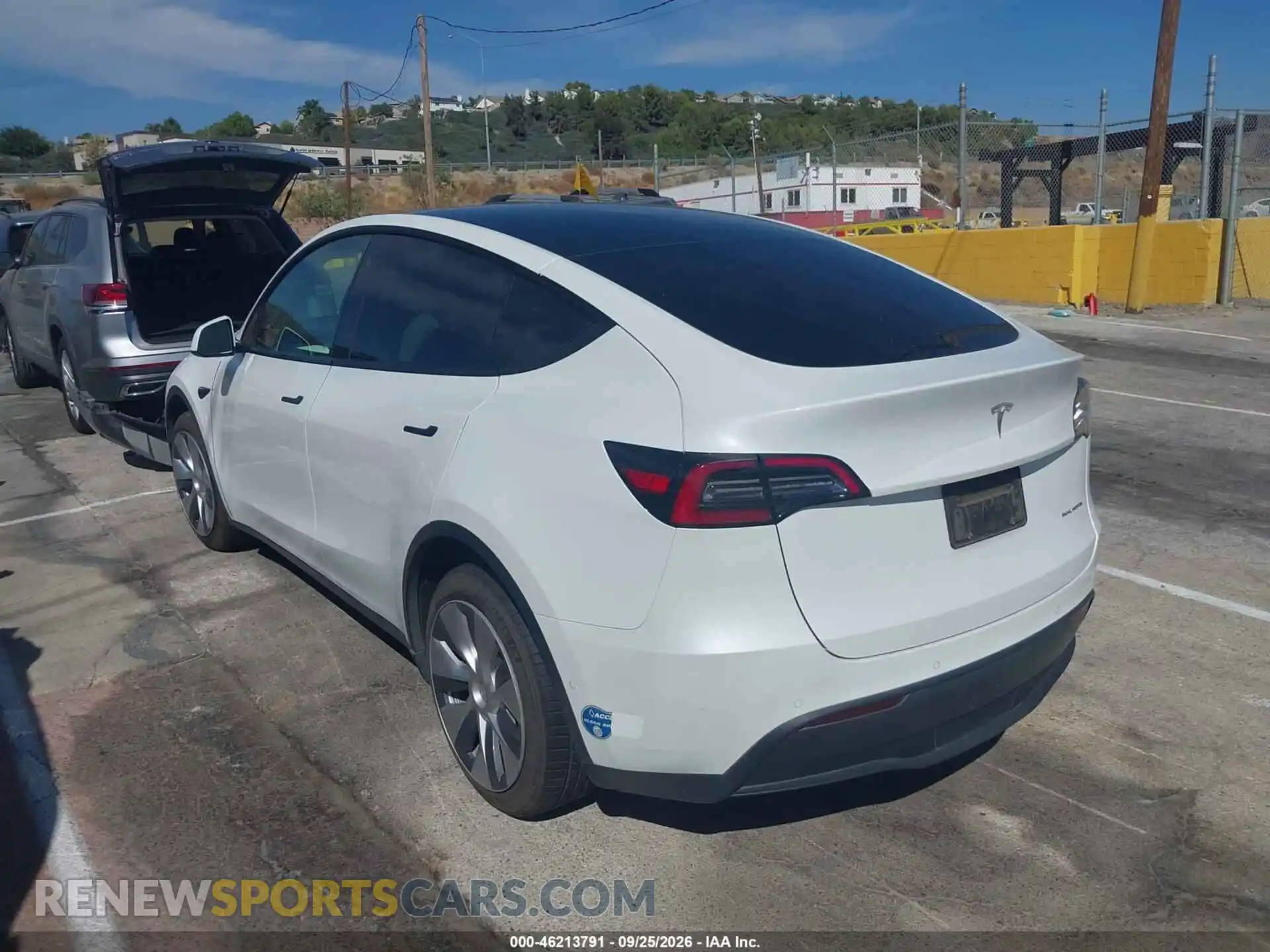 3 Photograph of a damaged car 5YJYGDEE5MF251517 TESLA MODEL Y 2021