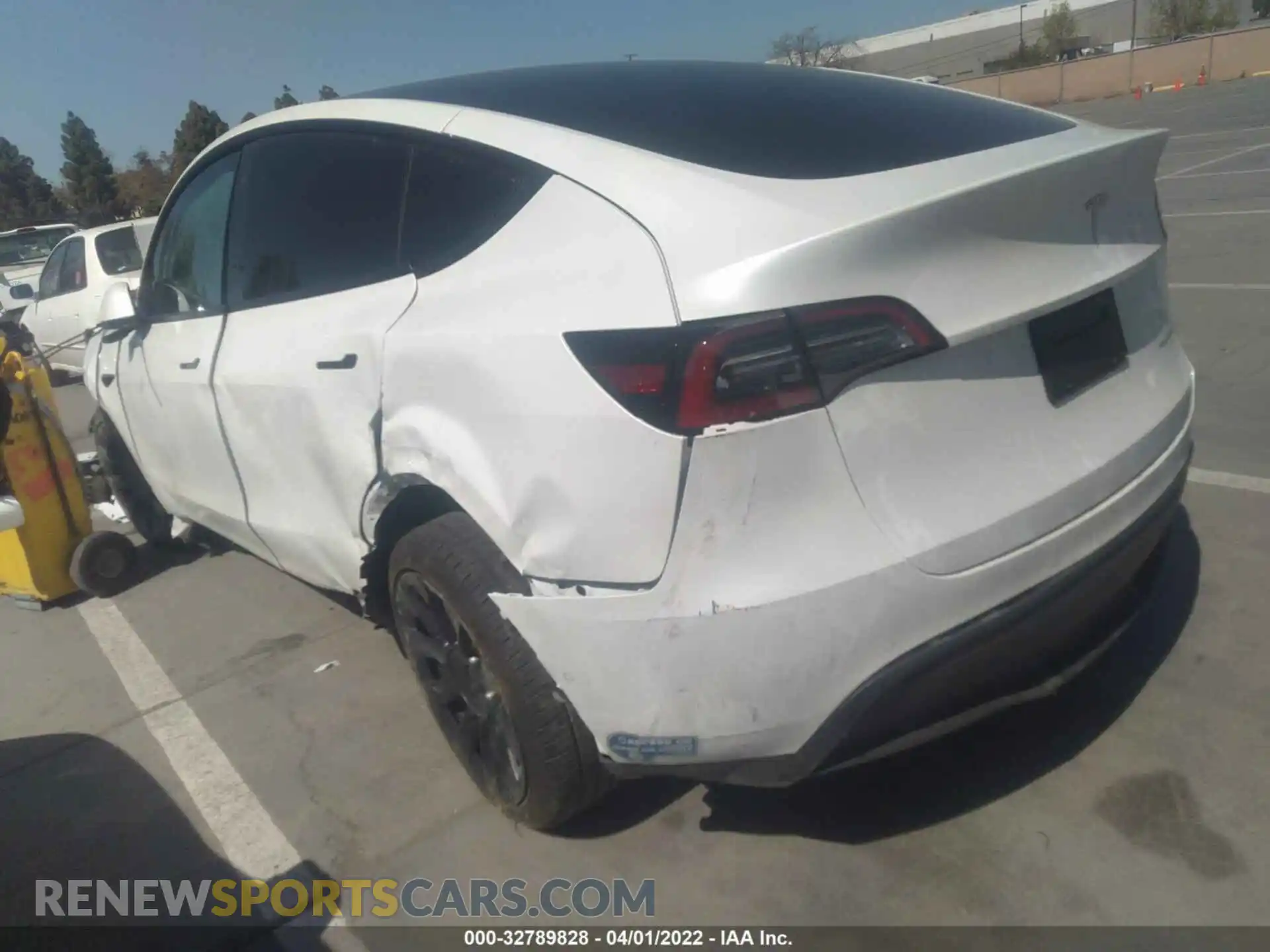 3 fotografías del automóvil dañado 5YJYGDEE5MF255924 TESLA MODEL Y 2021