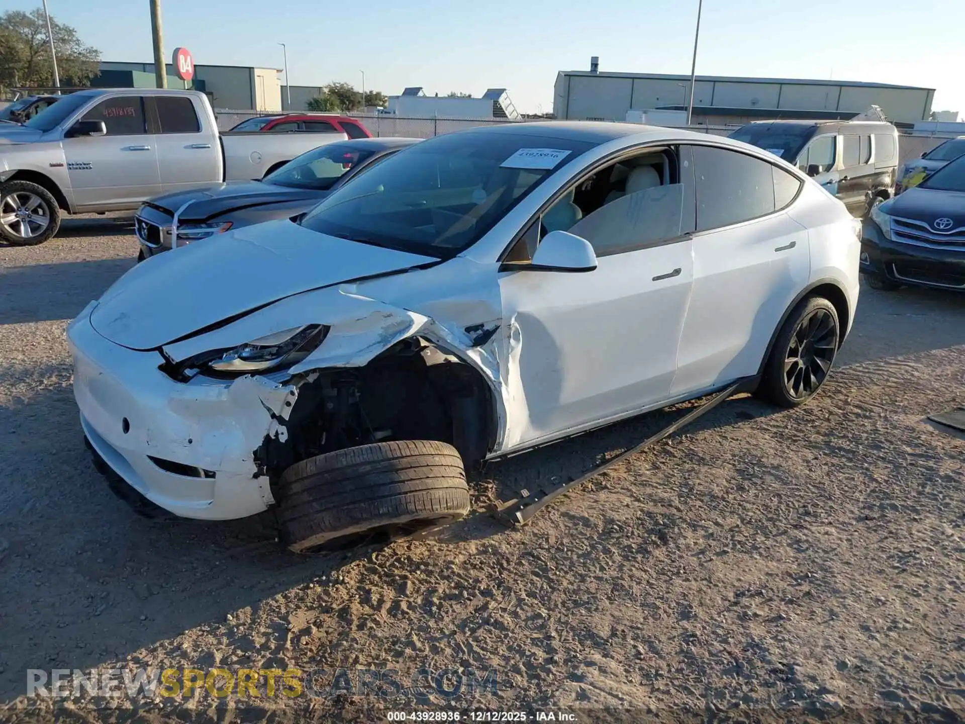 2 Photograph of a damaged car 5YJYGDEE5MF257351 TESLA MODEL Y 2021