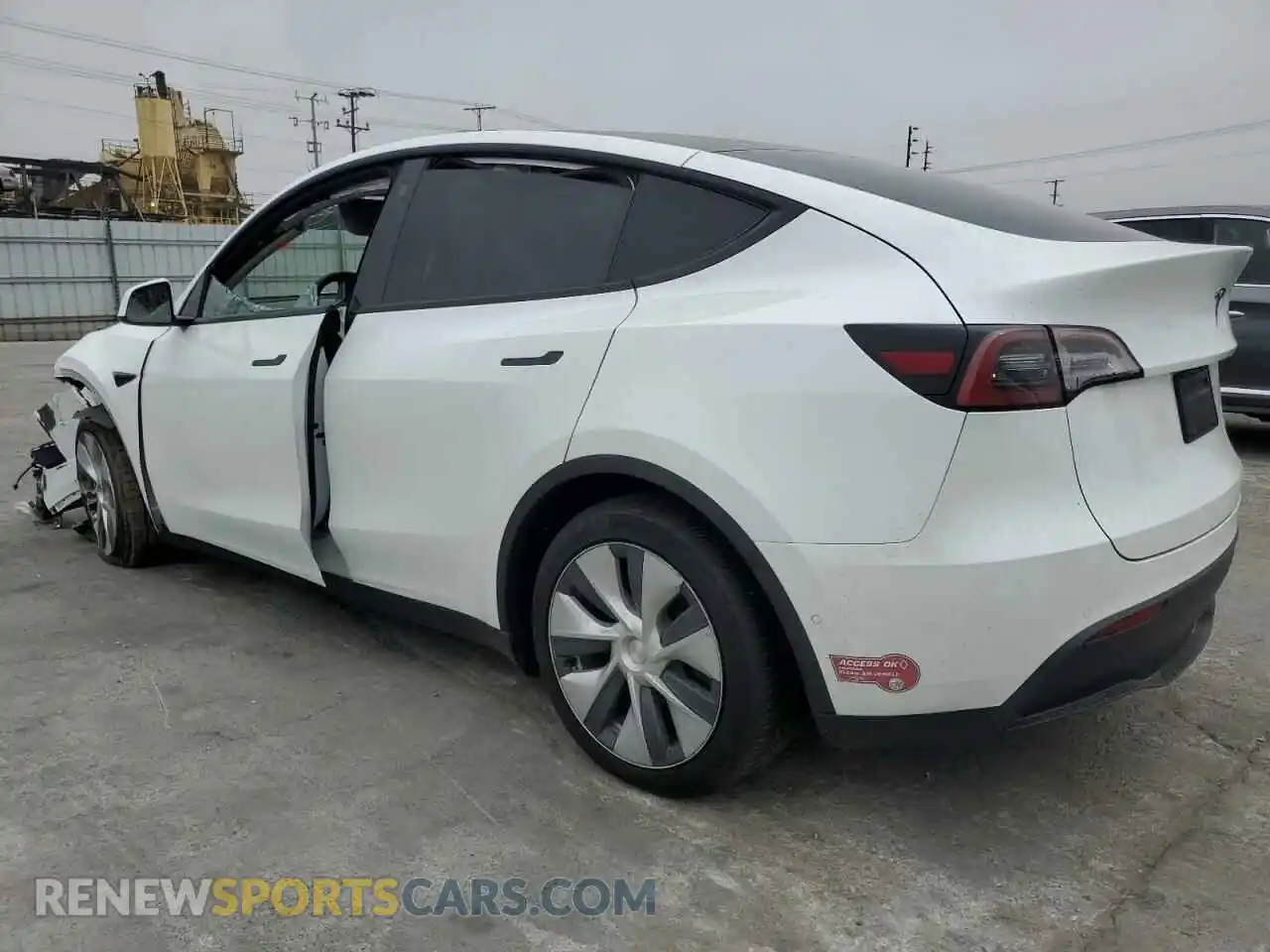 2 fotografías del automóvil dañado 5YJYGDEE5MF259729 TESLA MODEL Y 2021