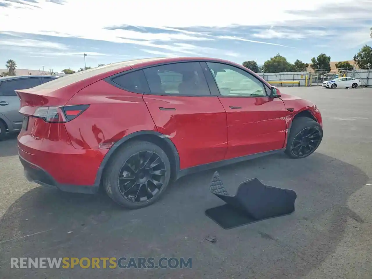 3 Photograph of a damaged car 5YJYGDEE5MF263246 TESLA MODEL Y 2021
