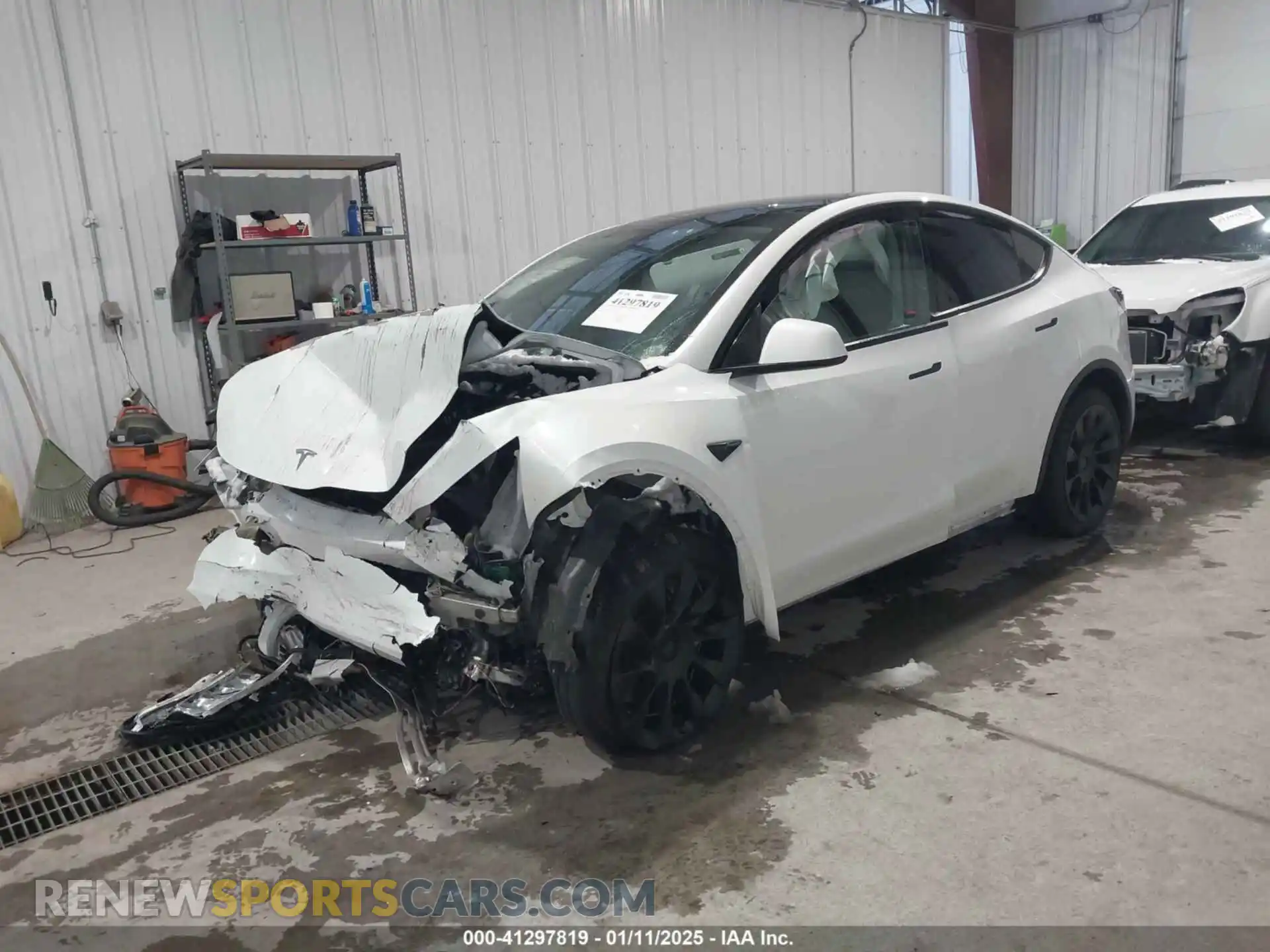 2 Photograph of a damaged car 5YJYGDEE5MF266034 TESLA MODEL Y 2021