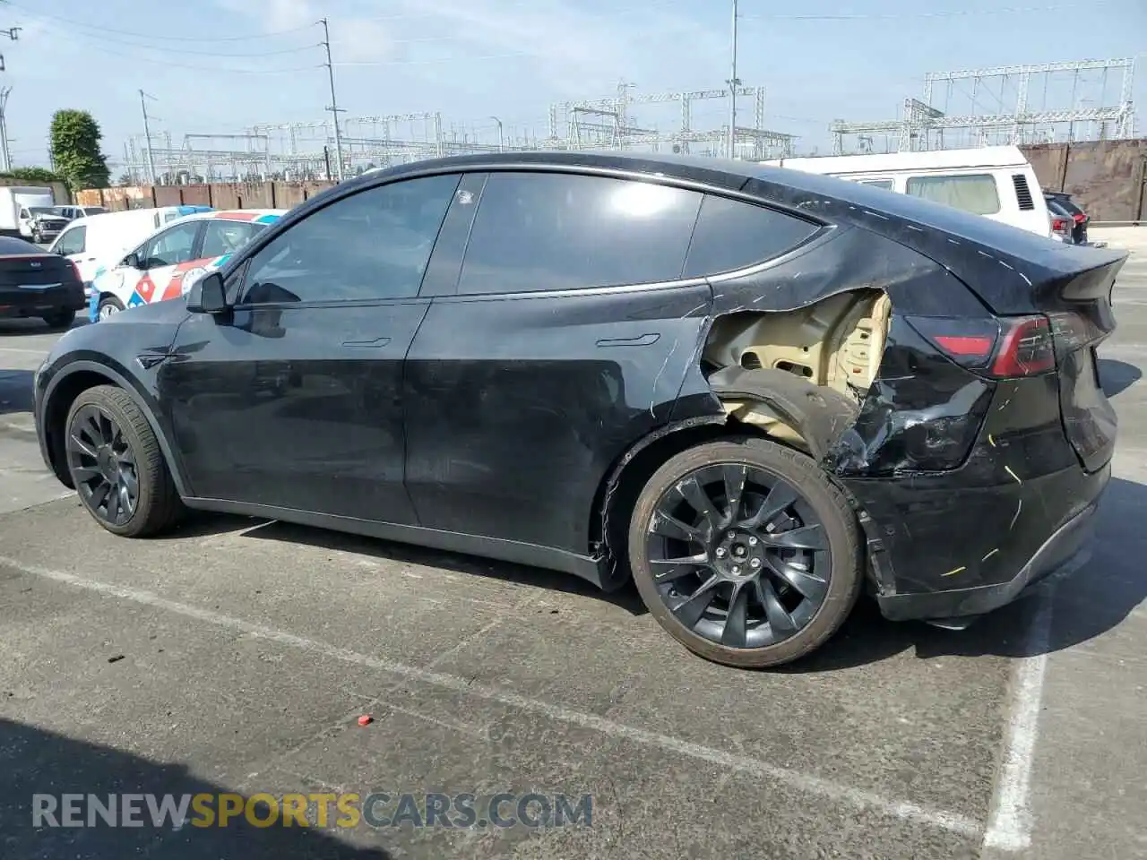 2 Photograph of a damaged car 5YJYGDEE5MF282363 TESLA MODEL Y 2021