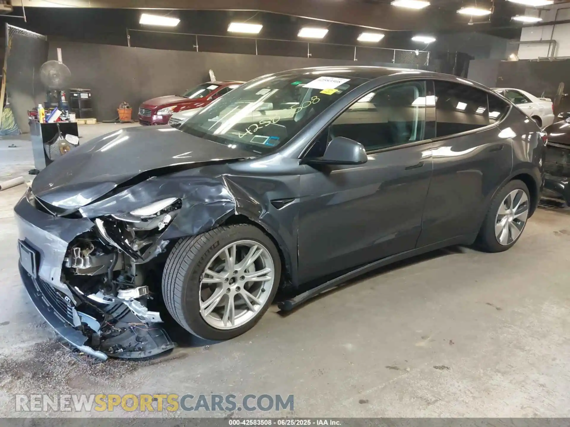 2 Photograph of a damaged car 5YJYGDEE5MF293525 TESLA MODEL Y 2021