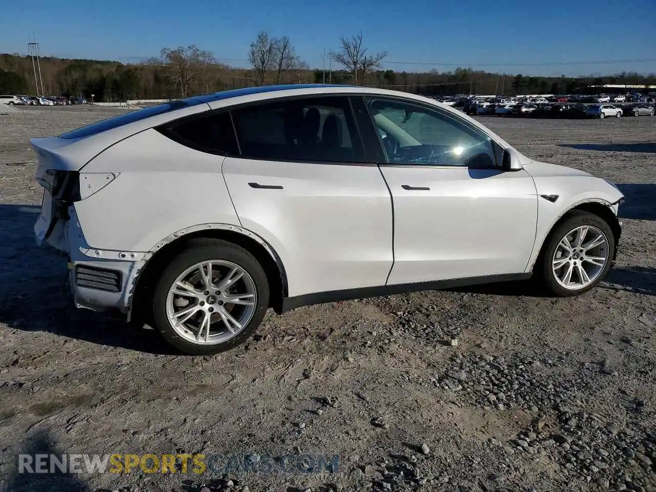 3 Photograph of a damaged car 5YJYGDEE6MF064027 TESLA MODEL Y 2021