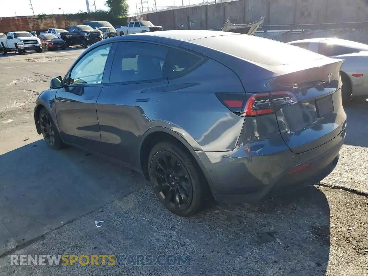 2 Photograph of a damaged car 5YJYGDEE6MF069017 TESLA MODEL Y 2021