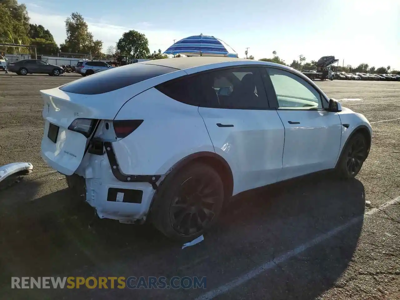 3 Photograph of a damaged car 5YJYGDEE6MF071155 TESLA MODEL Y 2021