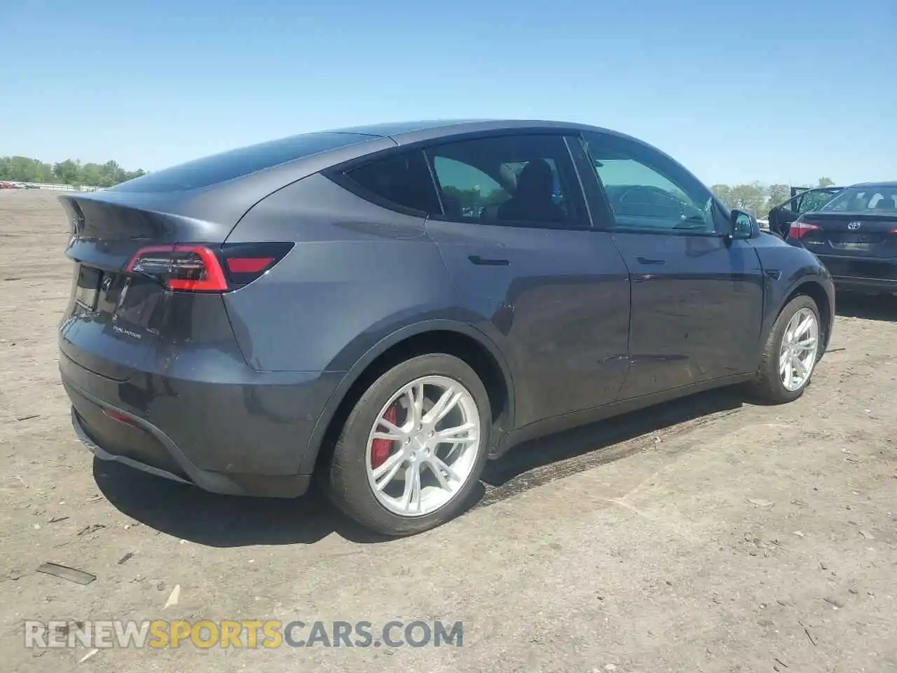 3 Photograph of a damaged car 5YJYGDEE6MF074492 TESLA MODEL Y 2021