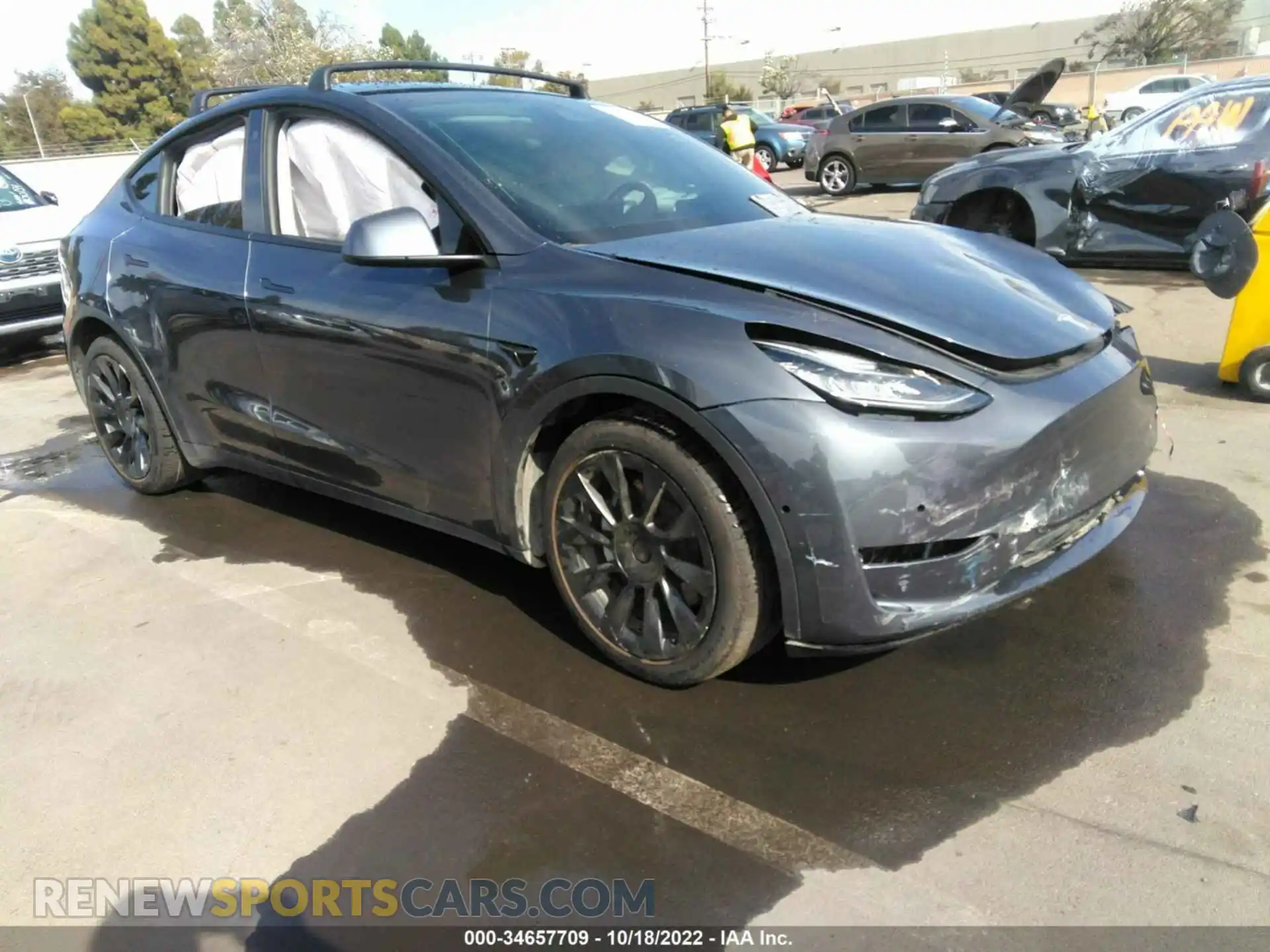1 Photograph of a damaged car 5YJYGDEE6MF076808 TESLA MODEL Y 2021