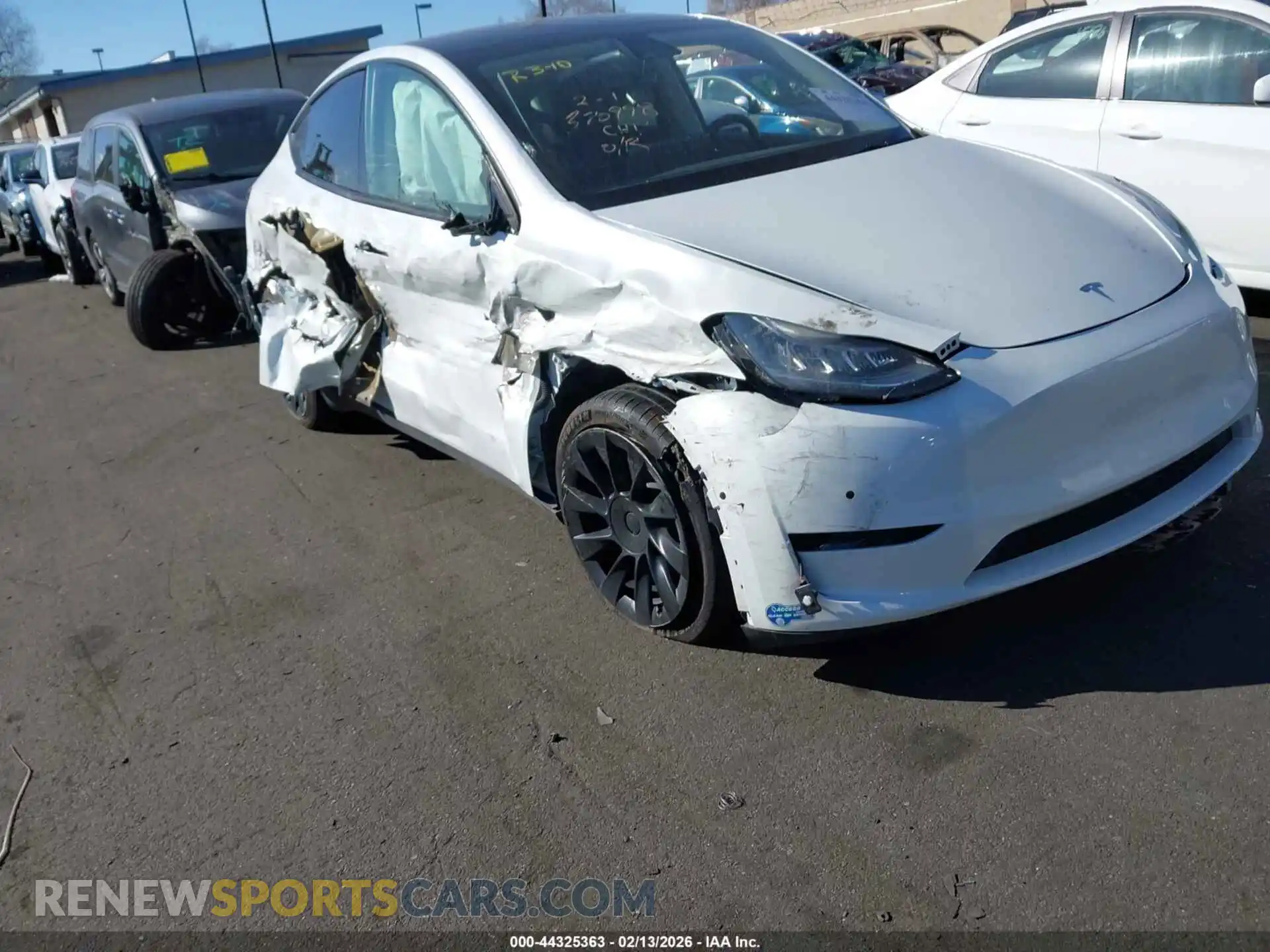 1 Photograph of a damaged car 5YJYGDEE6MF090644 TESLA MODEL Y 2021