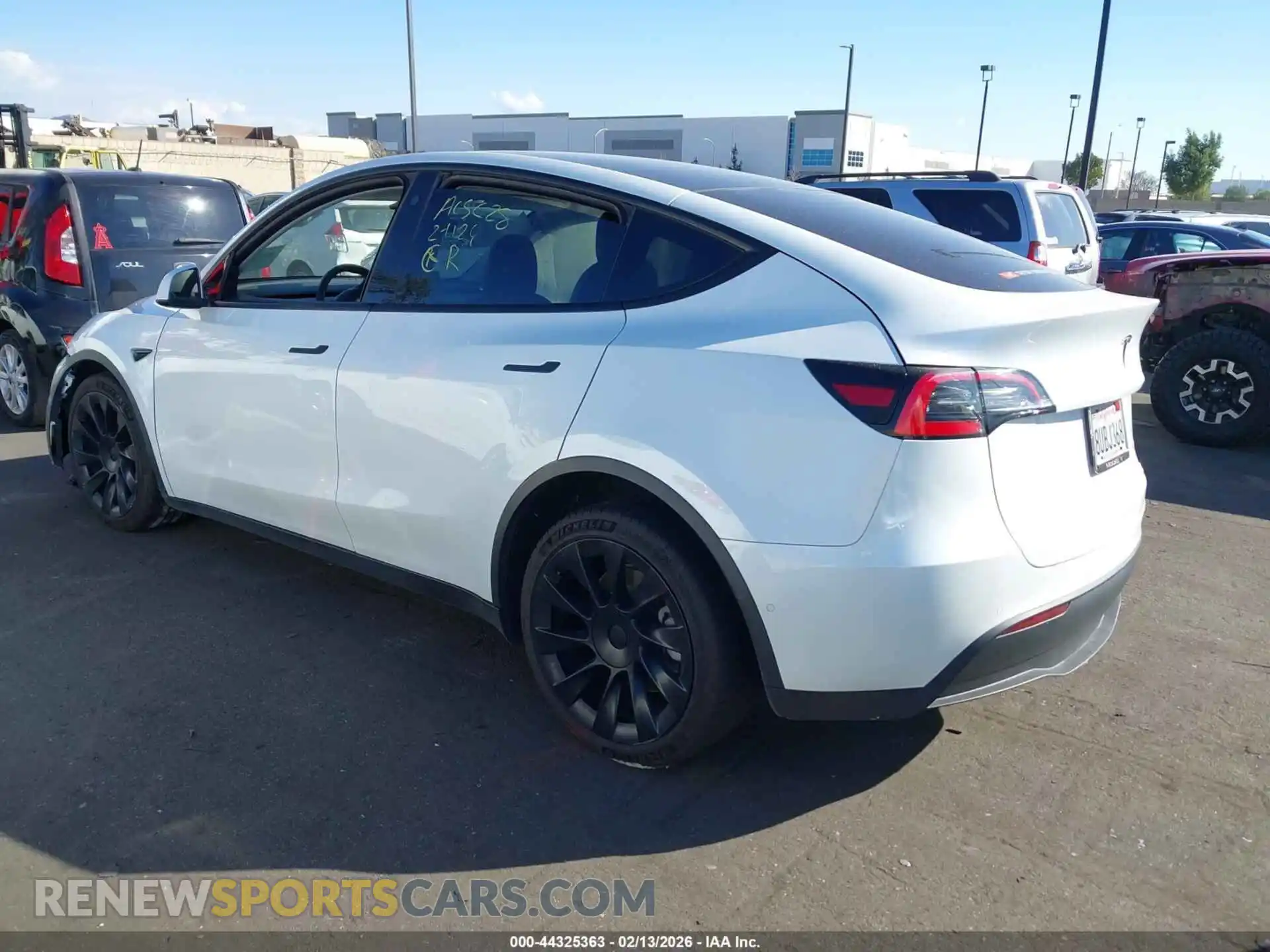 3 Photograph of a damaged car 5YJYGDEE6MF090644 TESLA MODEL Y 2021