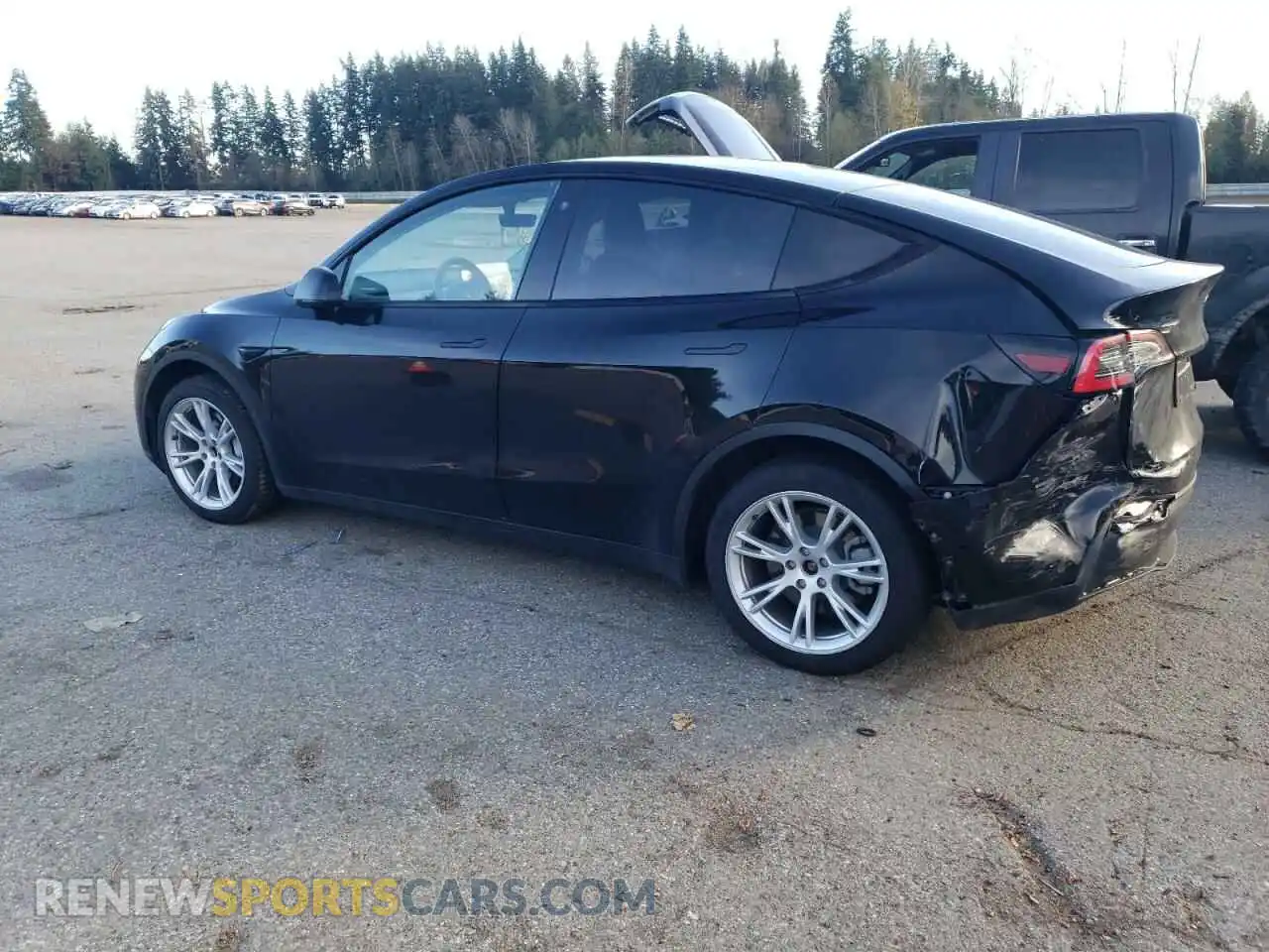 2 Photograph of a damaged car 5YJYGDEE6MF091566 TESLA MODEL Y 2021