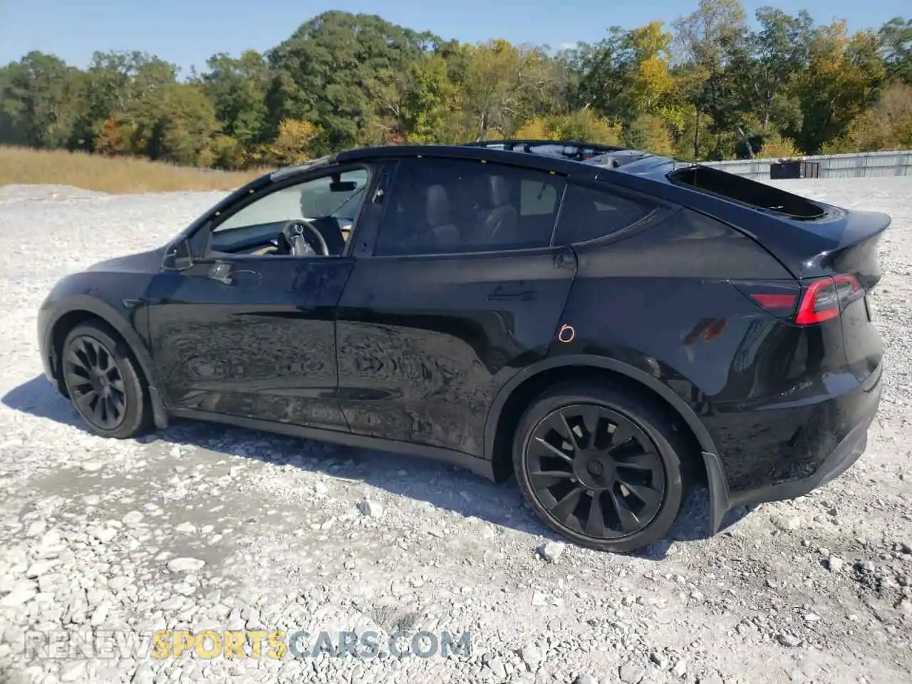 2 Photograph of a damaged car 5YJYGDEE6MF100055 TESLA MODEL Y 2021