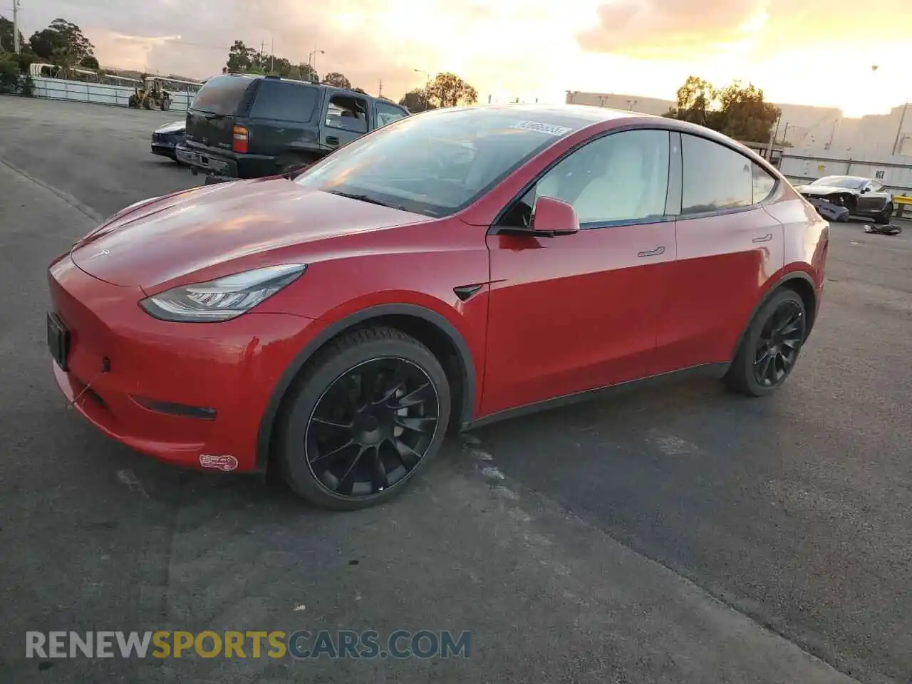 1 Photograph of a damaged car 5YJYGDEE6MF102856 TESLA MODEL Y 2021