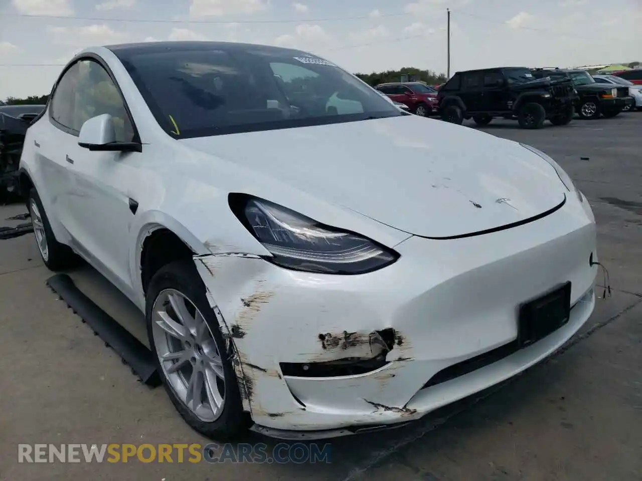 1 Photograph of a damaged car 5YJYGDEE6MF106275 TESLA MODEL Y 2021