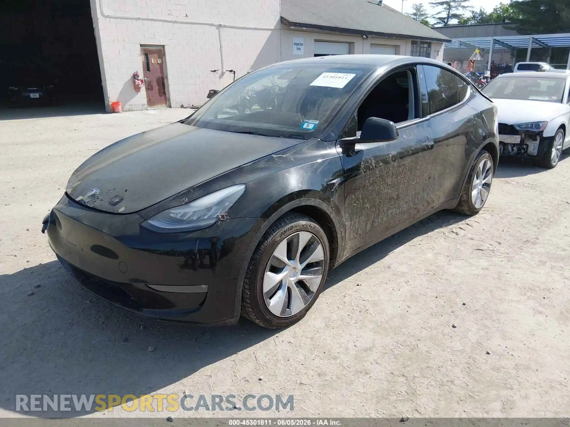 2 Photograph of a damaged car 5YJYGDEE6MF131662 TESLA MODEL Y 2021