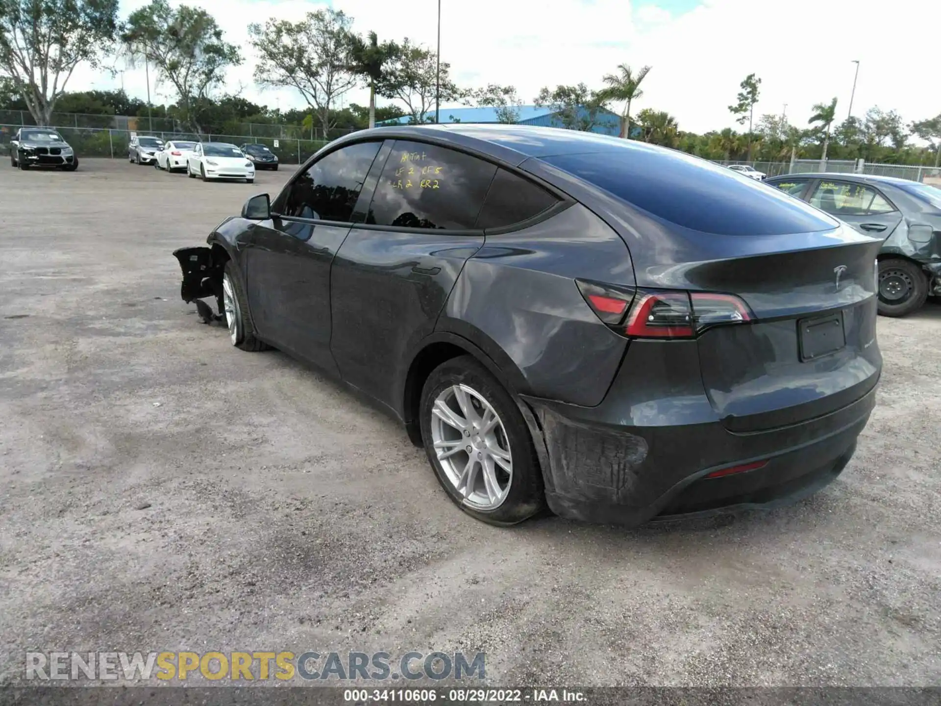 3 Photograph of a damaged car 5YJYGDEE6MF179209 TESLA MODEL Y 2021