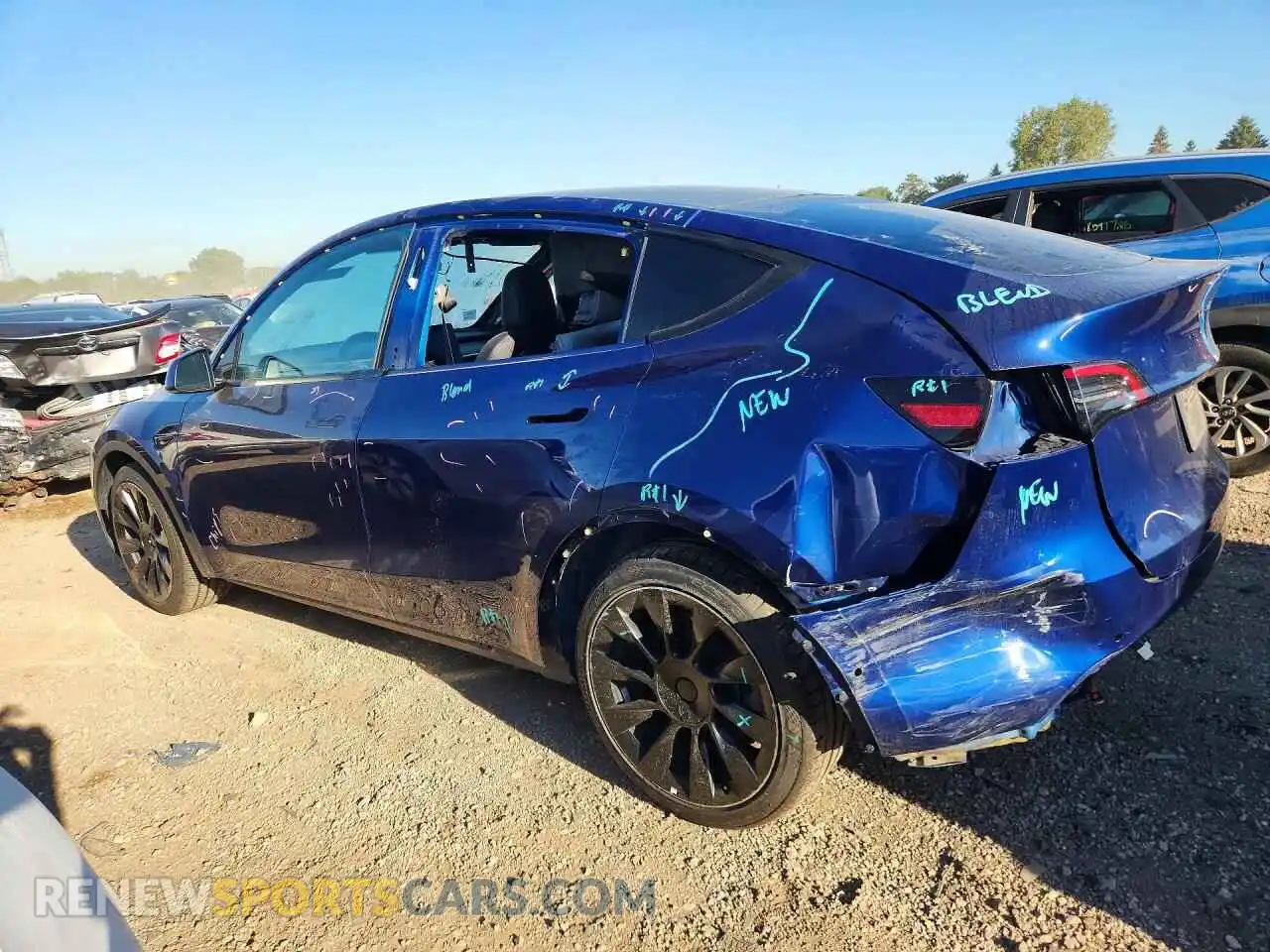 2 Photograph of a damaged car 5YJYGDEE6MF186337 TESLA MODEL Y 2021