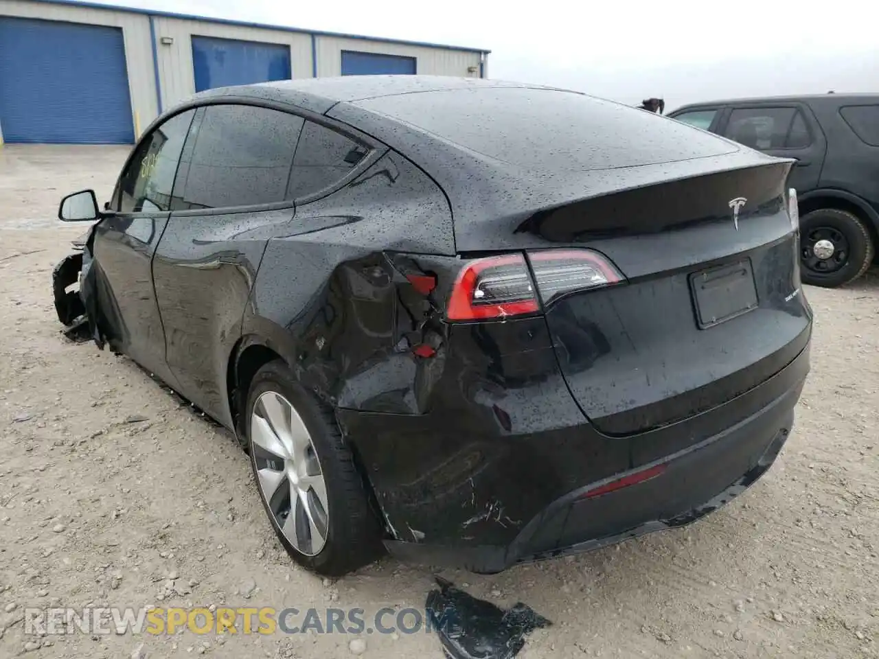 3 fotografías del automóvil dañado 5YJYGDEE6MF186631 TESLA MODEL Y 2021