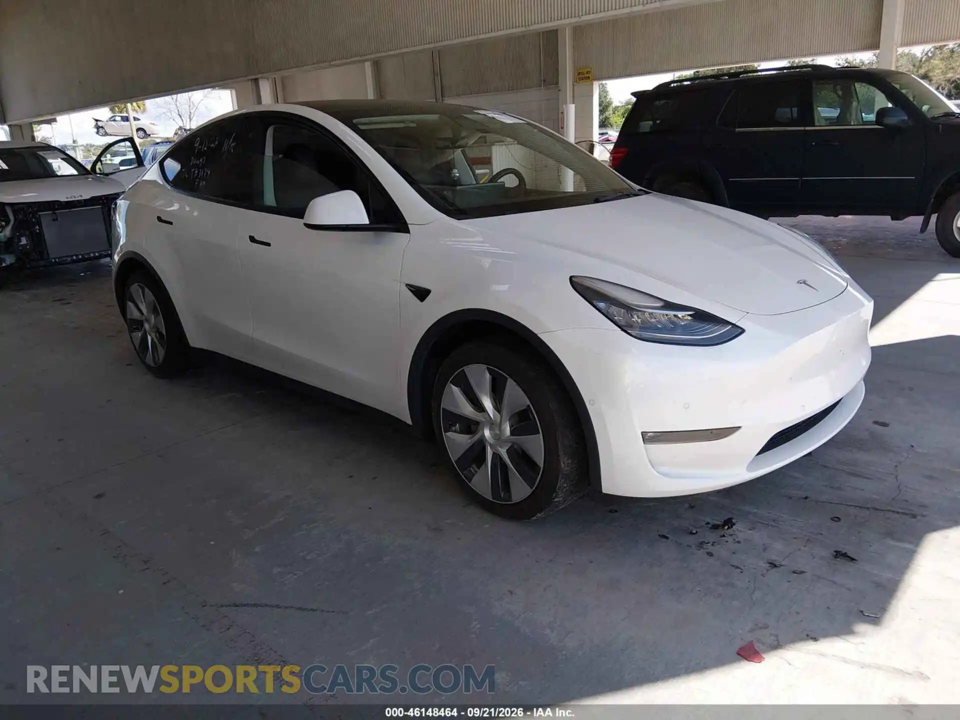 1 Photograph of a damaged car 5YJYGDEE6MF191327 TESLA MODEL Y 2021