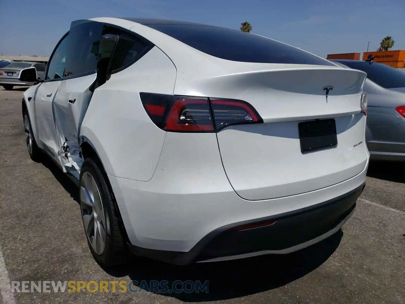 3 Photograph of a damaged car 5YJYGDEE6MF195605 TESLA MODEL Y 2021