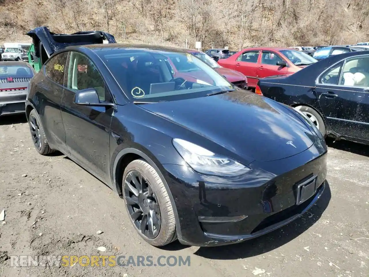1 Photograph of a damaged car 5YJYGDEE6MF199850 TESLA MODEL Y 2021