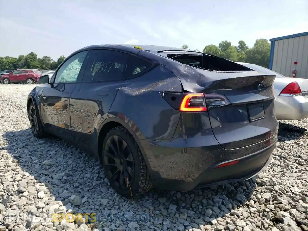 3 Photograph of a damaged car 5YJYGDEE6MF203752 TESLA MODEL Y 2021